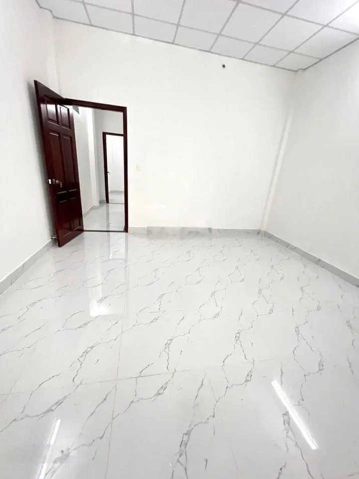 Bán gấp nhà mới xây shr quận 12, đúc kiên cố btct 2 tấm, 4pn, vị trí cực kỳ đắc địa
