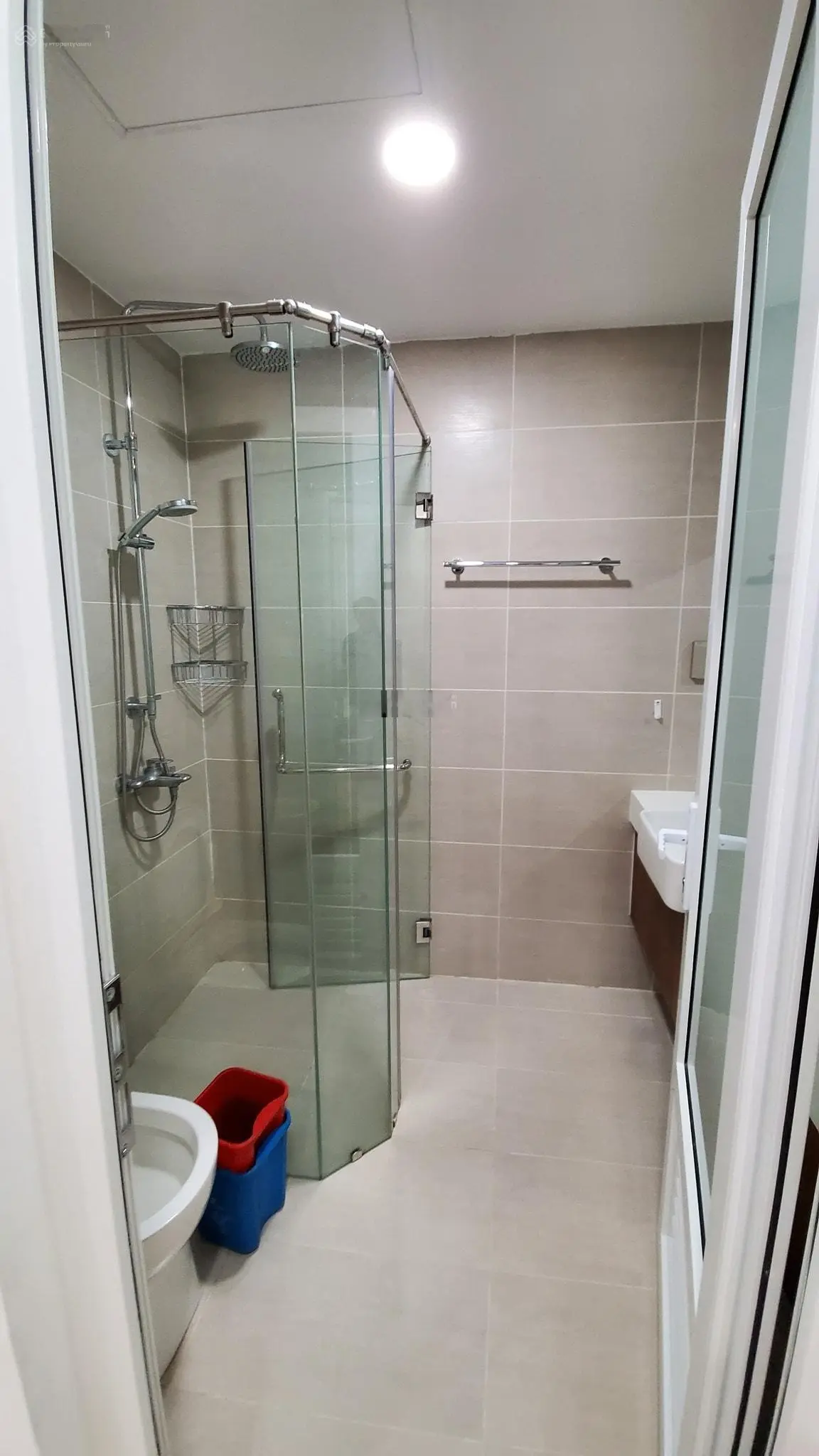 Chính chủ cần bán gấp căn hộ Xi Grand Court - Quận 10, DT 70m2 2PN - 2WC full NT giá 1 tỷ 990 triệu
