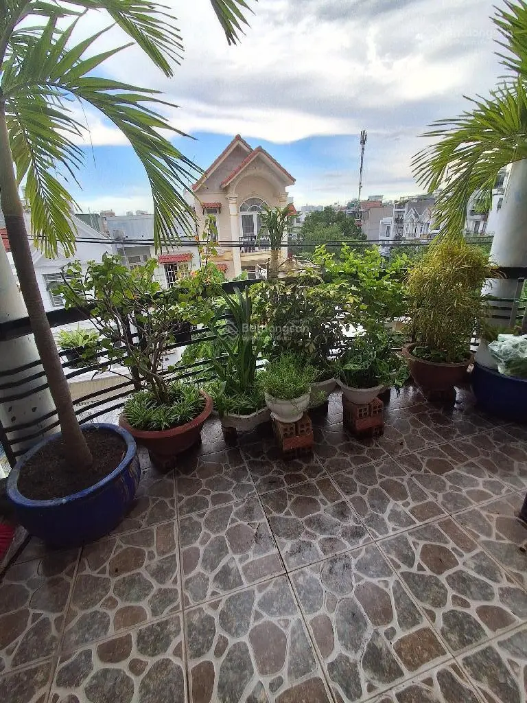Nhà mặt tiền Huỳnh Thị Đồng, thị trấn Nhà Bè: 3 lầu 4*14m, 8 tỷ, giá chốt: Thương lượng, SHR