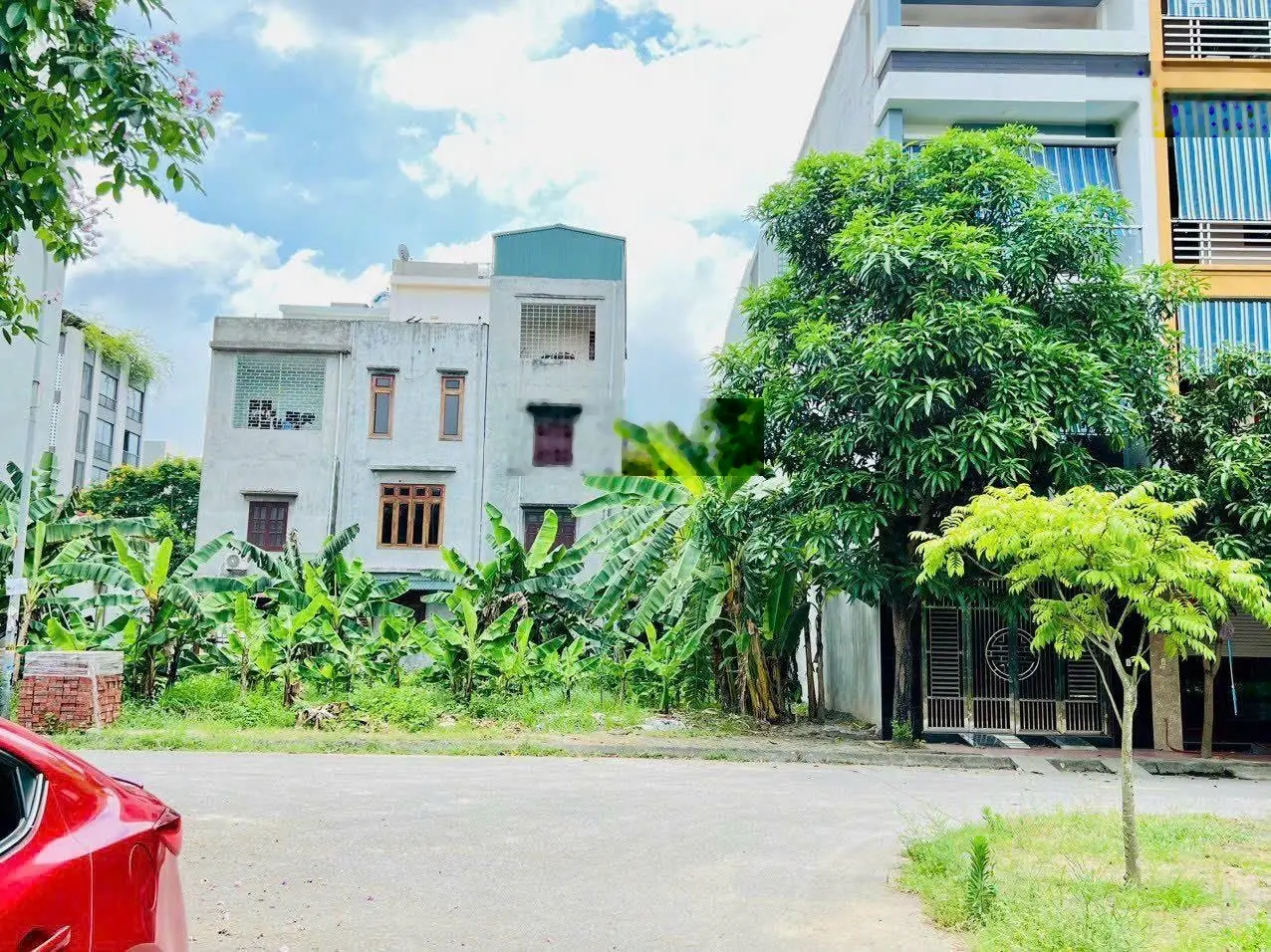 Bán lô đất hướng Tây khu Vạn Lộc, Tứ Minh, Hải Dương. Diện tích 67,5m2, giá 2,45 tỷ