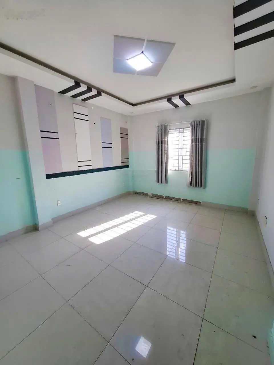Nhà rất mới 4 tầng Khu Nam Hùng Vương - nhà mặt tiền nhưng giá hẻm - 70m2 - 4PN - ở và kinh doanh