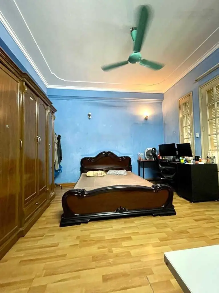 Bán Nhà Riêng - ngõ 663 Trương Định - Hoàng Mai ô tô 4 chỗ vào nhà - kinh doanh -dân cư đông đúc