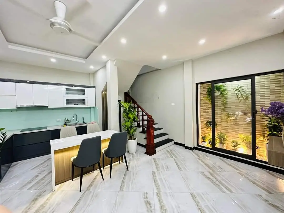 Bán nhà đẹp ngõ phố Kim Ngưu Quận HBT Hà Nội DT 35m2 5 tầng MT 5m giá 8,5 tỷ vị trí đẹp trung tâm