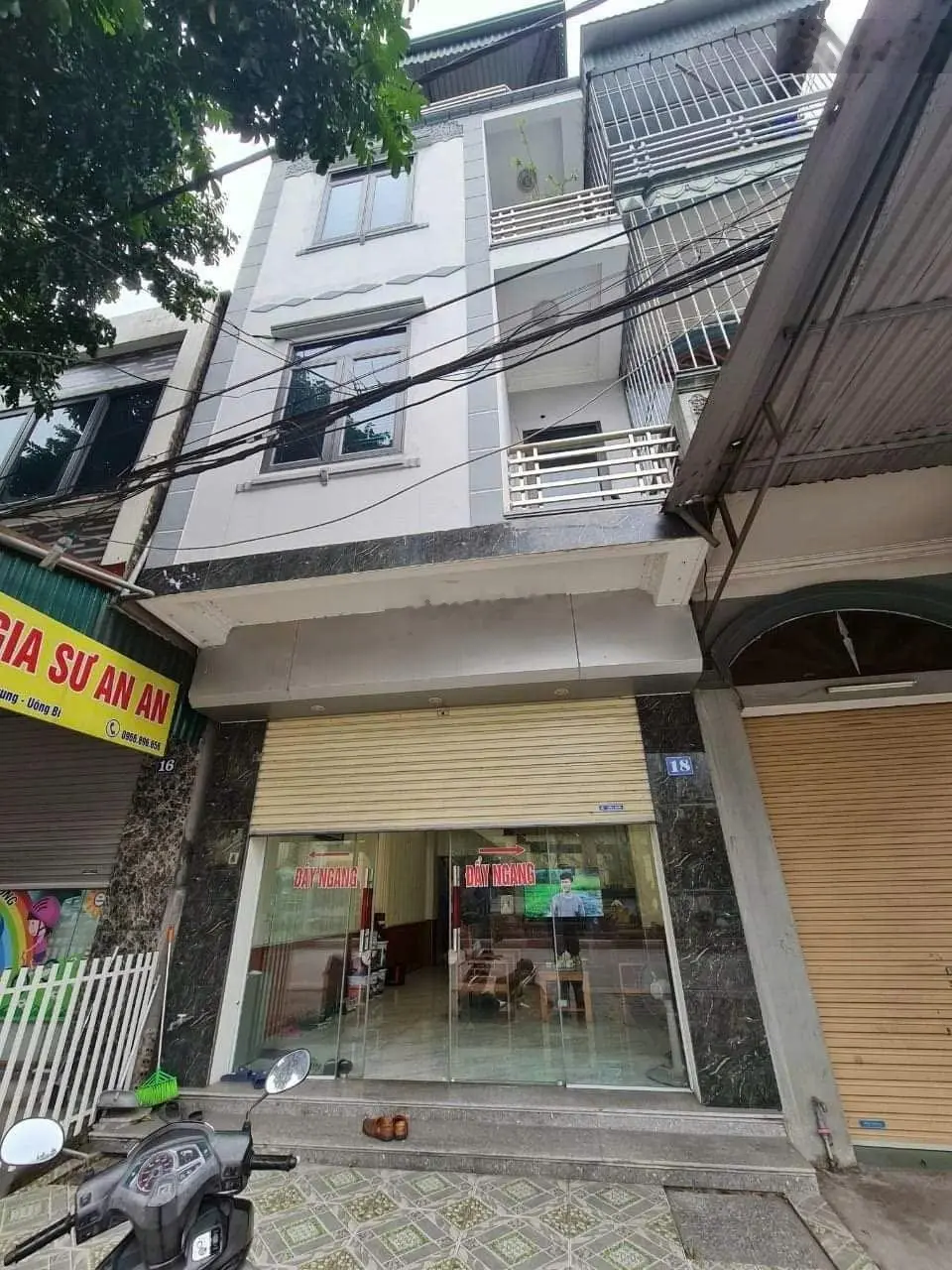 Nhà 4 tầng hiện đại mặt đường QL18A Phường Quang Trung TP. Uông Bí (4mx17,5m) giá: 3 tỷ