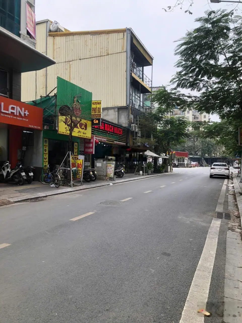 Cc gửi bán nhà phố duy tân - cầu giấy. 100m, đường rộng vỉa hè 20m. chủ cần bán gấp