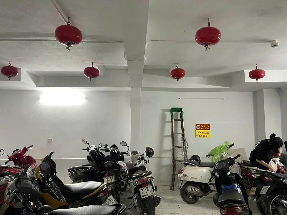 Chờ mãi mới có! Toà CHDV Triều Khúc, 100m2*8T, MT 8M, 28 phòng KK, gần phố, dòng tiền 10%/năm