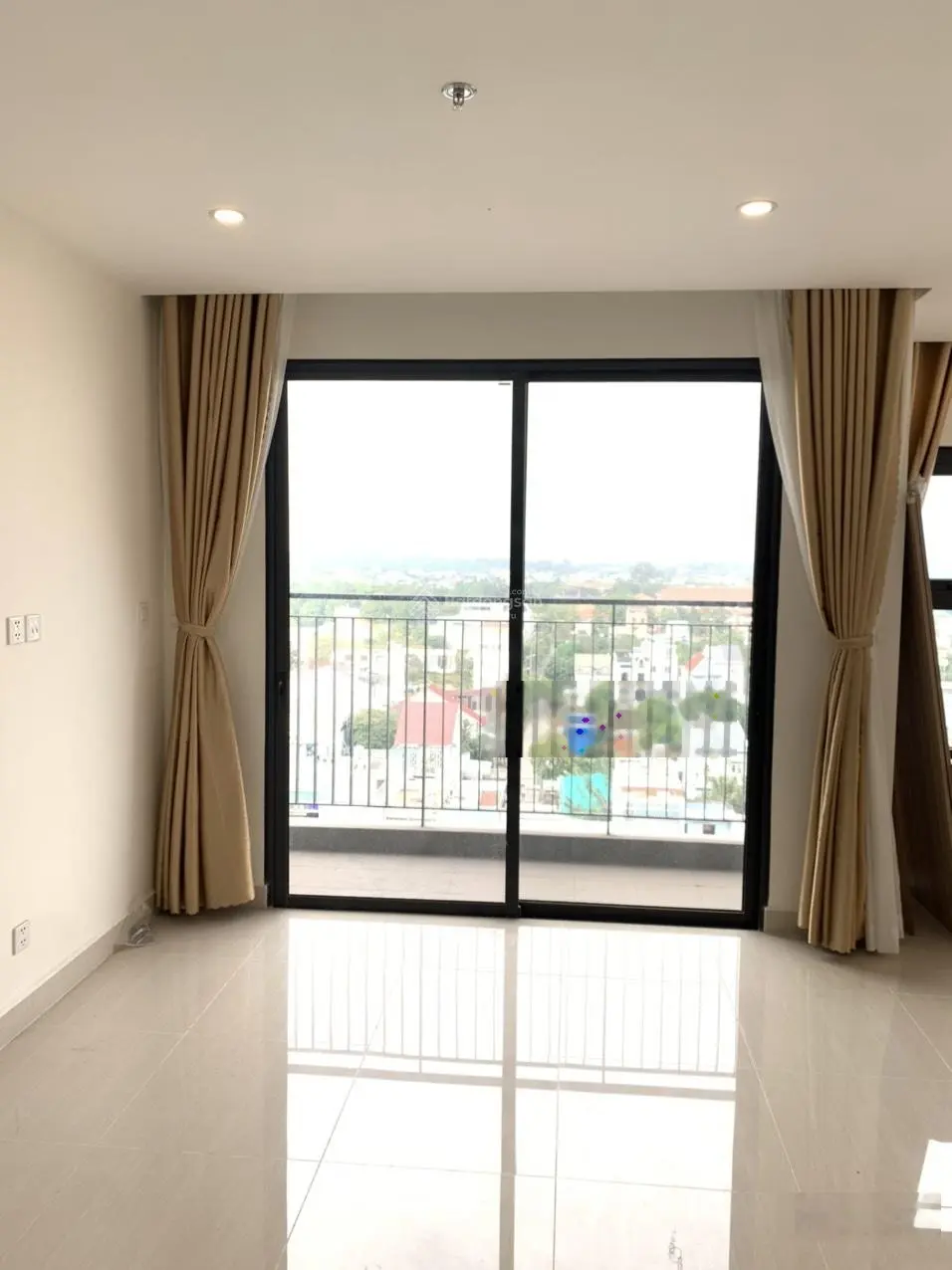 Cắt lỗ 550tr căn 2pn + DT 69m2 khu Origami tặng full nội thất gỗ giá chỉ 3.050 tỷ tầng trung thoáng