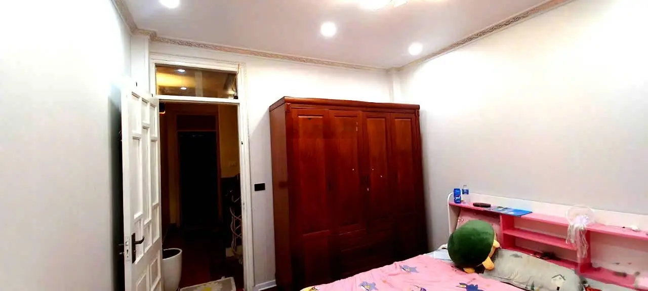 Bán nhà ngõ ô tô vào nhà 335 Xuân Đỉnh Diện tích 42m2, 5 tầng, mặt tiền 3,5m, giá 11.8 tỷ.