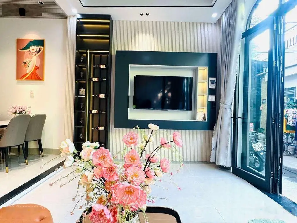 Siêu phẩm nhà 2 tầng - trung tâm hải châu -nhà đẹp full nội thất cao cấp chỉ 3 tỷ x