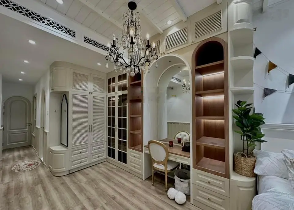 Bán 2 mặt tiền 4 tầng ngay phố tây Nguyễn Thiện Thuật, Nha Trang
