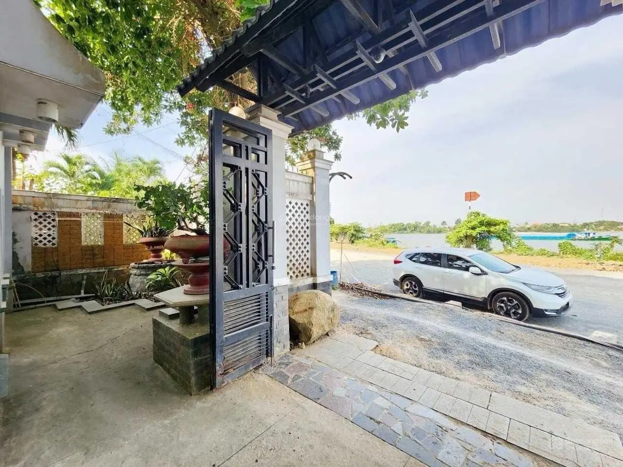 Bán villa view sông phường Bửu Long 1200m2