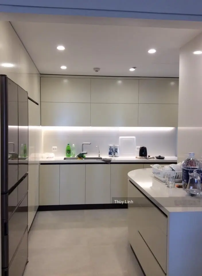 Bán căn hộ chung cư Vinhomes Nguyễn Chí Thanh, căn góc, 4 ngủ hướng đường Nguyễn Chí Thanh