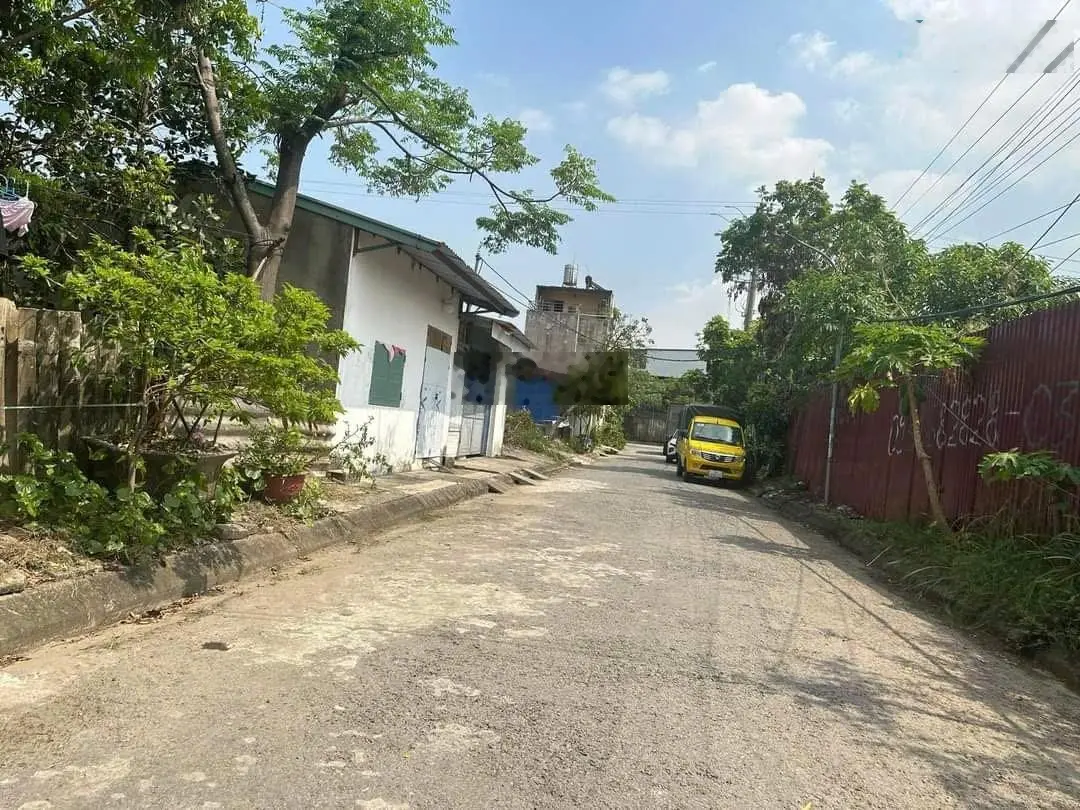 Bán lô duy nhất 100m2, khu phân lô Văn Cú, An Đồng DT: 100m2. Ngang: 5m. Hướng: Nam. Giá 1,8 tỷ