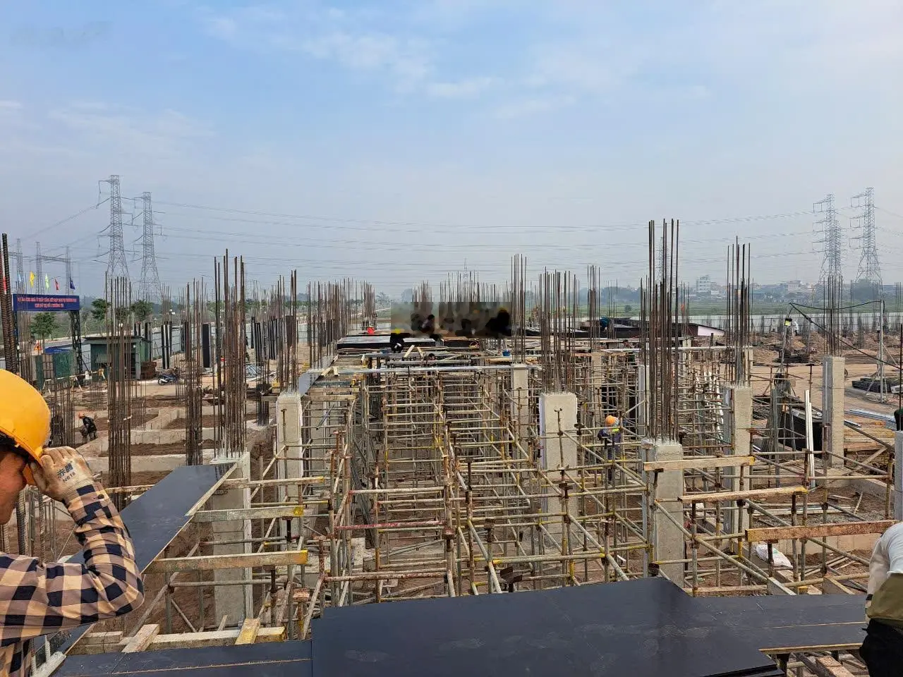 Bán nhà 5 tầng trên trục 33m Lý Tử Tấn