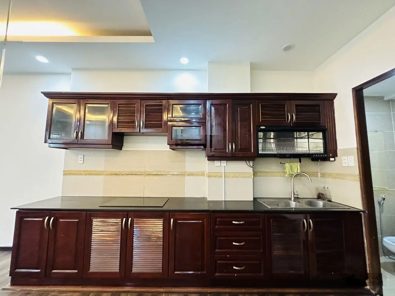 Căn biệt thự 6x20m siêu đẹp tại Đồng Đen khu Bàu Cát sầm uất giá sập sàn 12ty