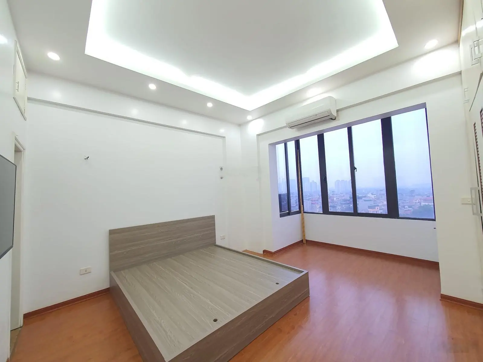 Cần bán căn hộ phố Đỗ Nhuận cạnh công viên Hòa Bình