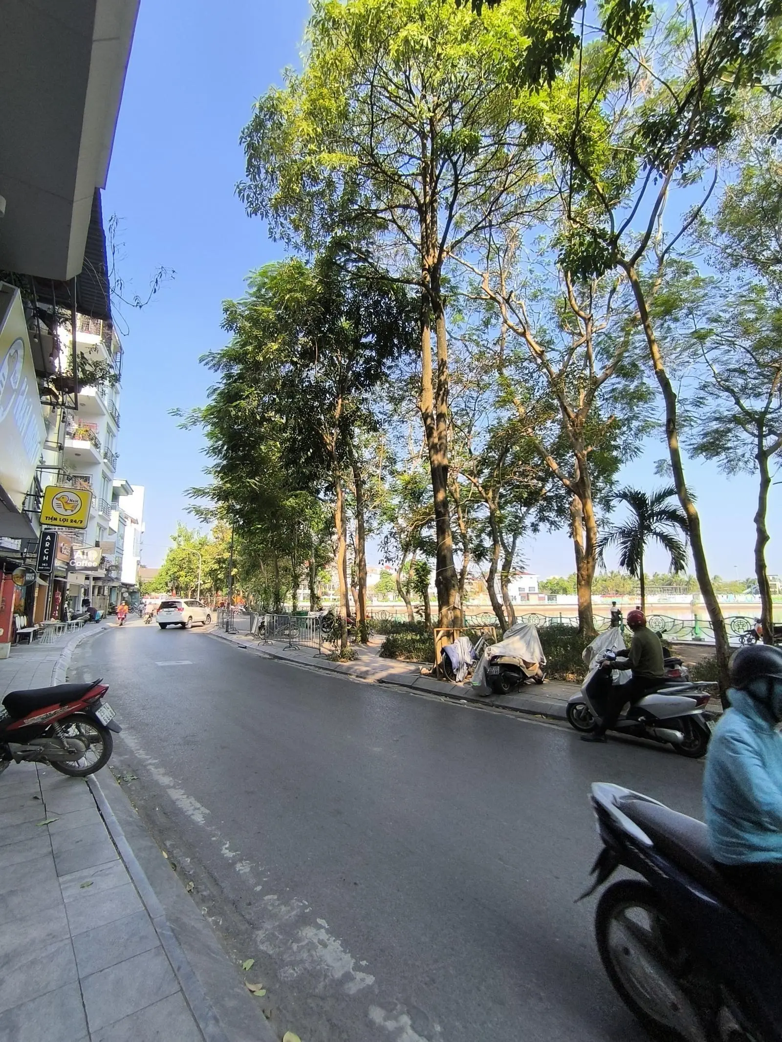 Bán nhà mặt phố Nhật Chiêu 75m2 - 52 tỷ, nhà 2 ngõ ô tô, phù hợp kinh doanh khách sạn