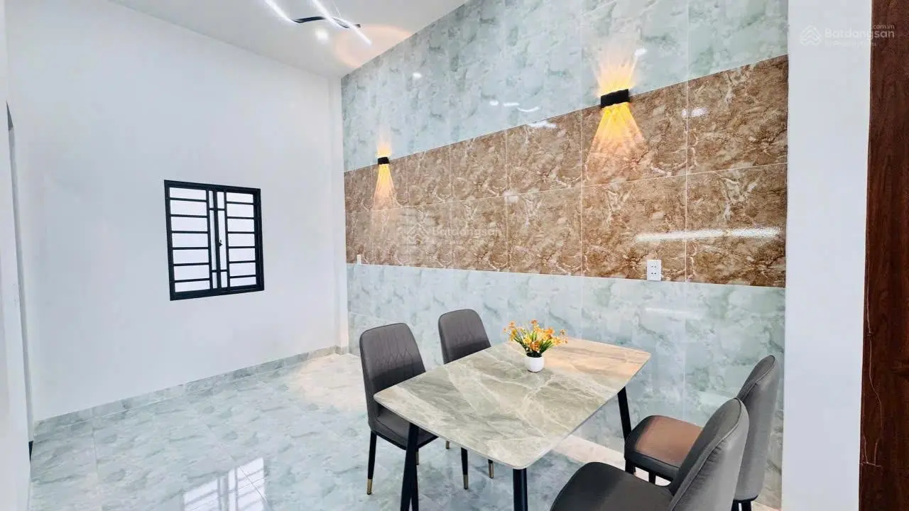 * Bán nhà mới đẹp 1 tỷ 499tr nhà 1 trệt 1 lầu đúc - Thị trấn Diên Khánh - Khánh Hoà.