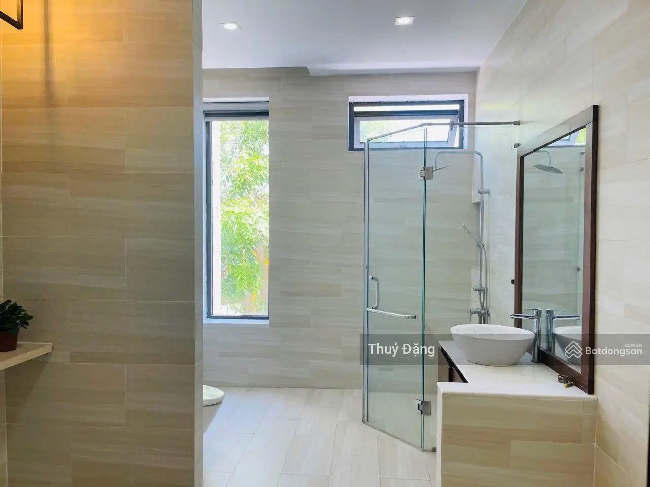 Bán căn vila 3 tầng đường Lê Hữu Khánh- Nam Việt Á,200m2,Vị trí đẹp giá 14 tỷ5
