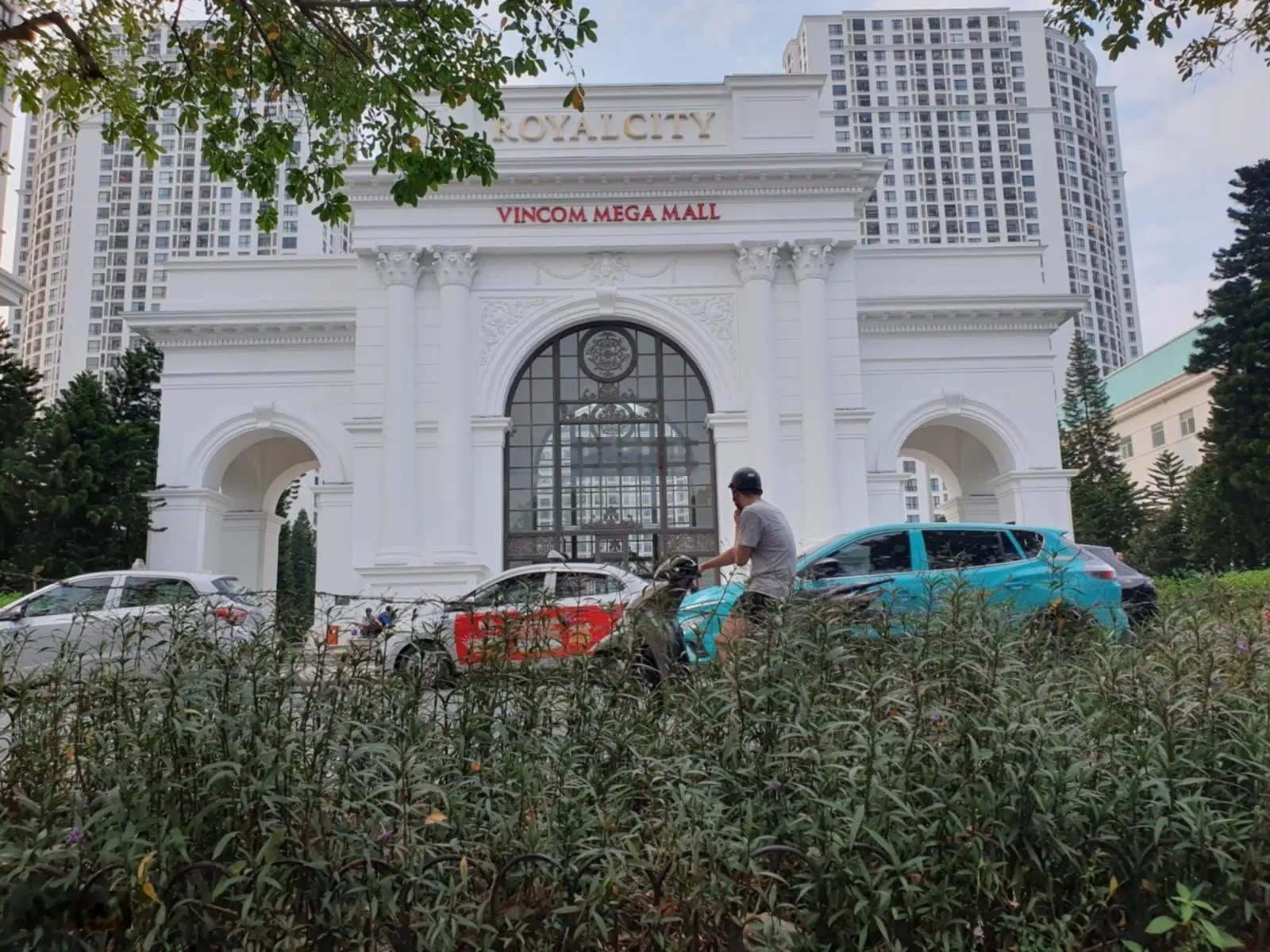 Cần bán gấp nhà lô góc gần Royal City ngõ thông ô tô tránh dừng đỗ kinh doanh sầm uất chỉ 9.9 tỷ