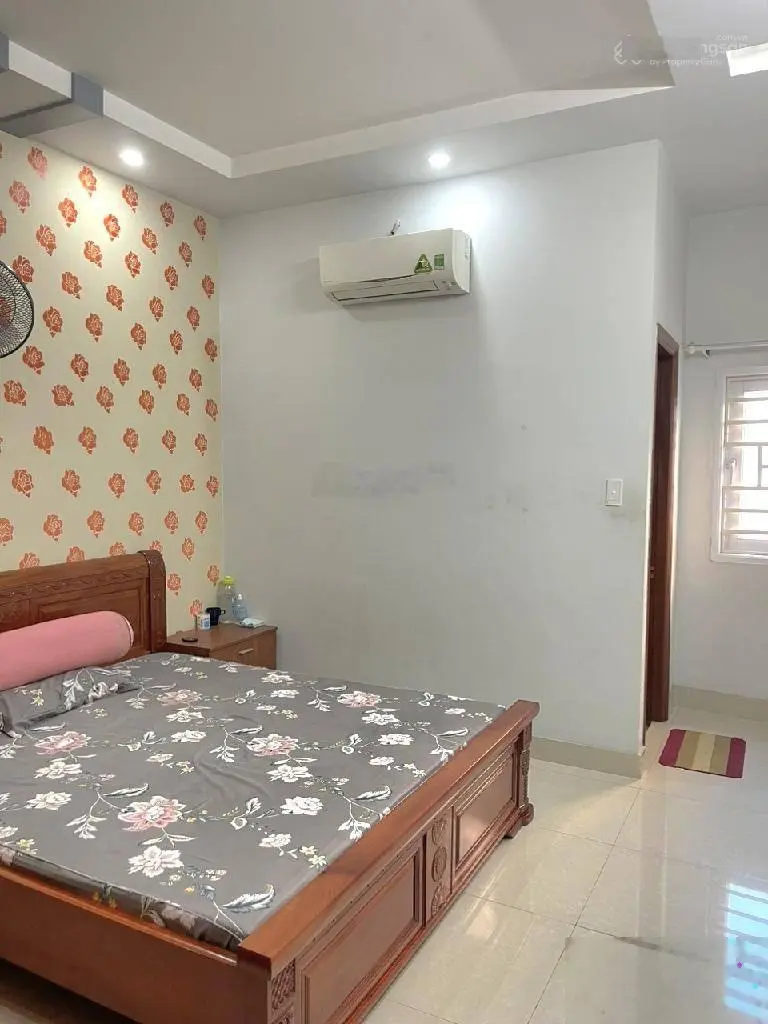 Chủ đang cần vốn bán gấp căn tại Đào Duy Anh, P9 , Q.Phú Nhuận. Giá 1.96 tỷ, 2 tầng, 2 phòng ngủ.