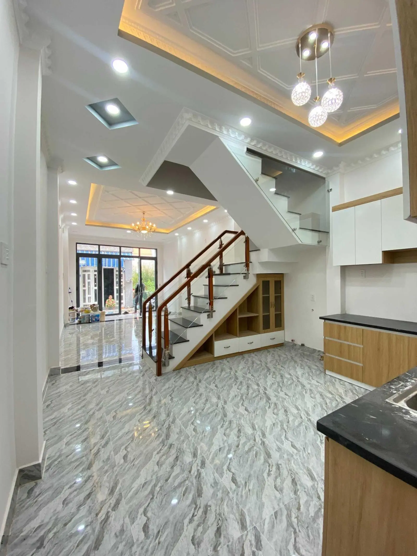 Kẹt tiền bán gấp nhà xây mới 2 lầu Lê Văn Lương