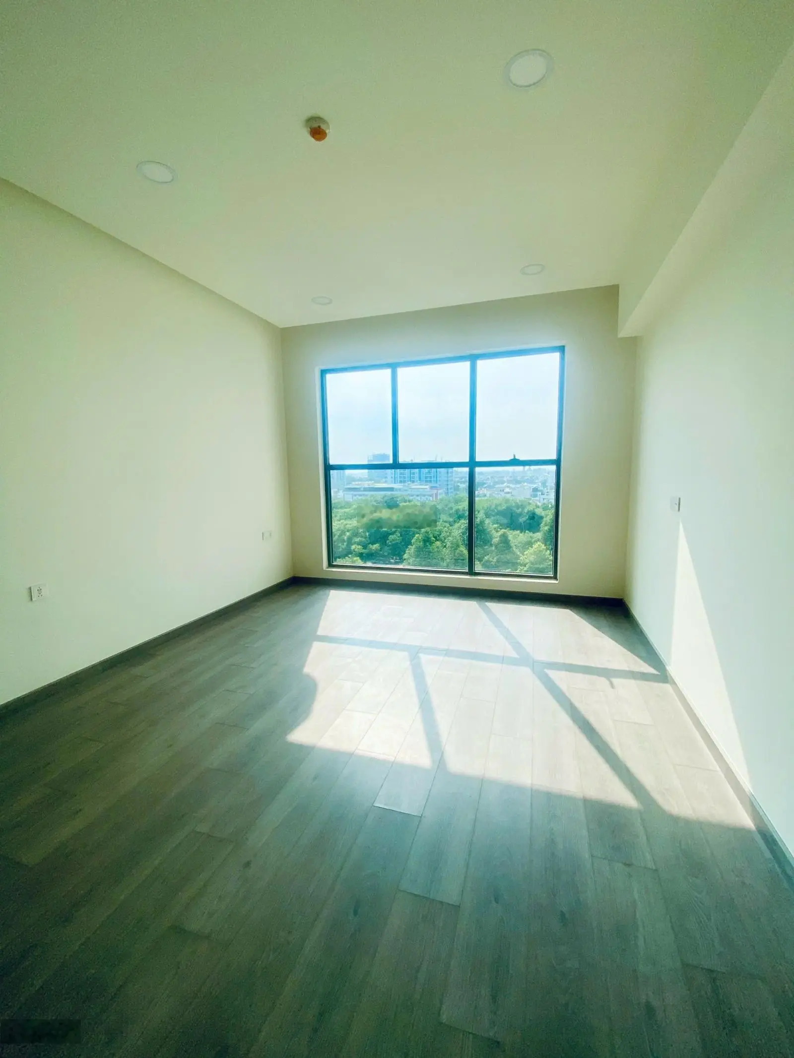 Căn hộ CC Centery 3PN 121m2 thanh toán 1,8 tỷ nhận nhà, ân hạn gốc 3 năm, chiết khấu 17%