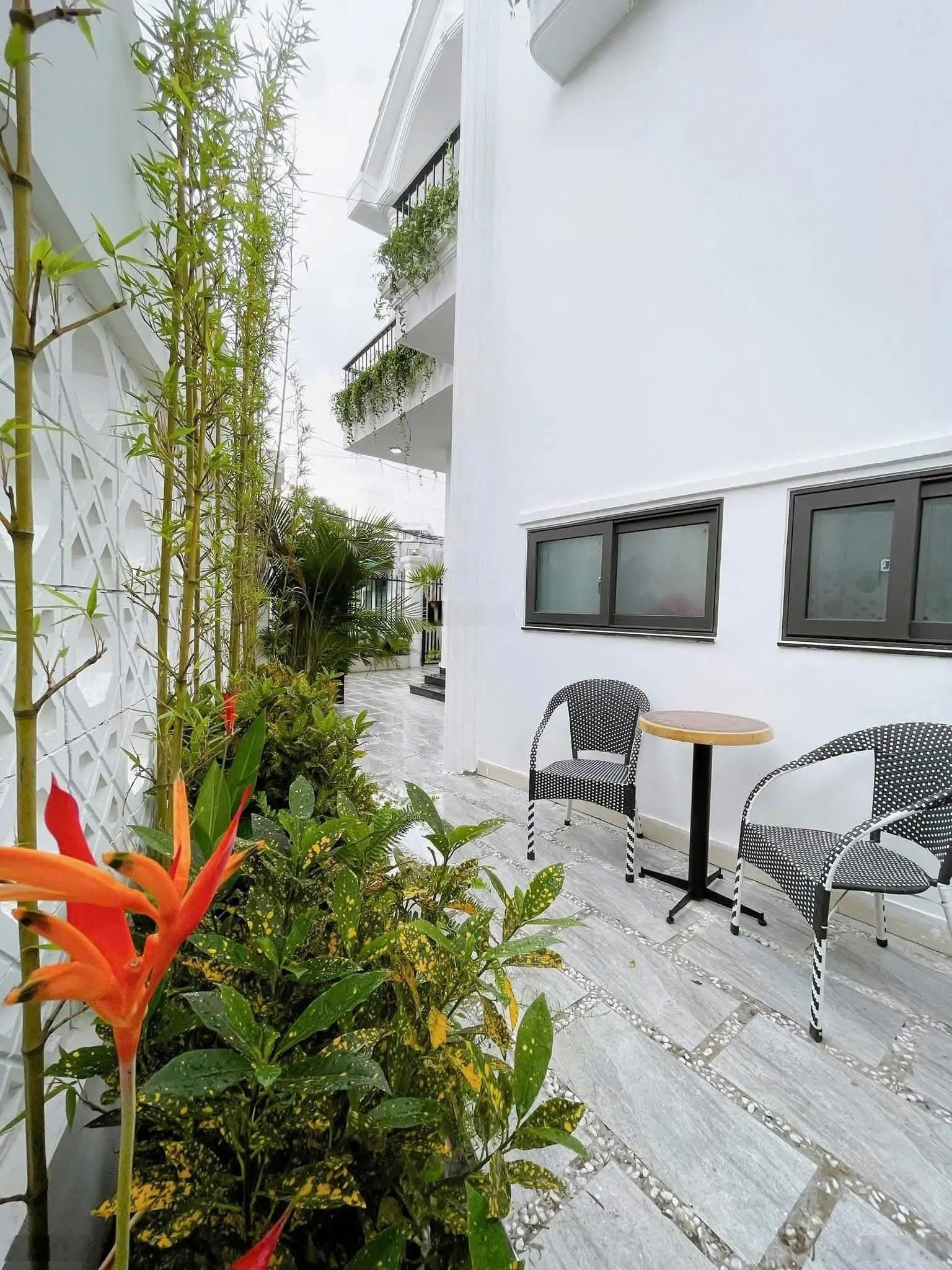 Cần bán biệt thự 2 mặt tiền kiệt gần trường Duy Tân, diện tích lớn 107m2, giá nhỉnh 4 tỷ