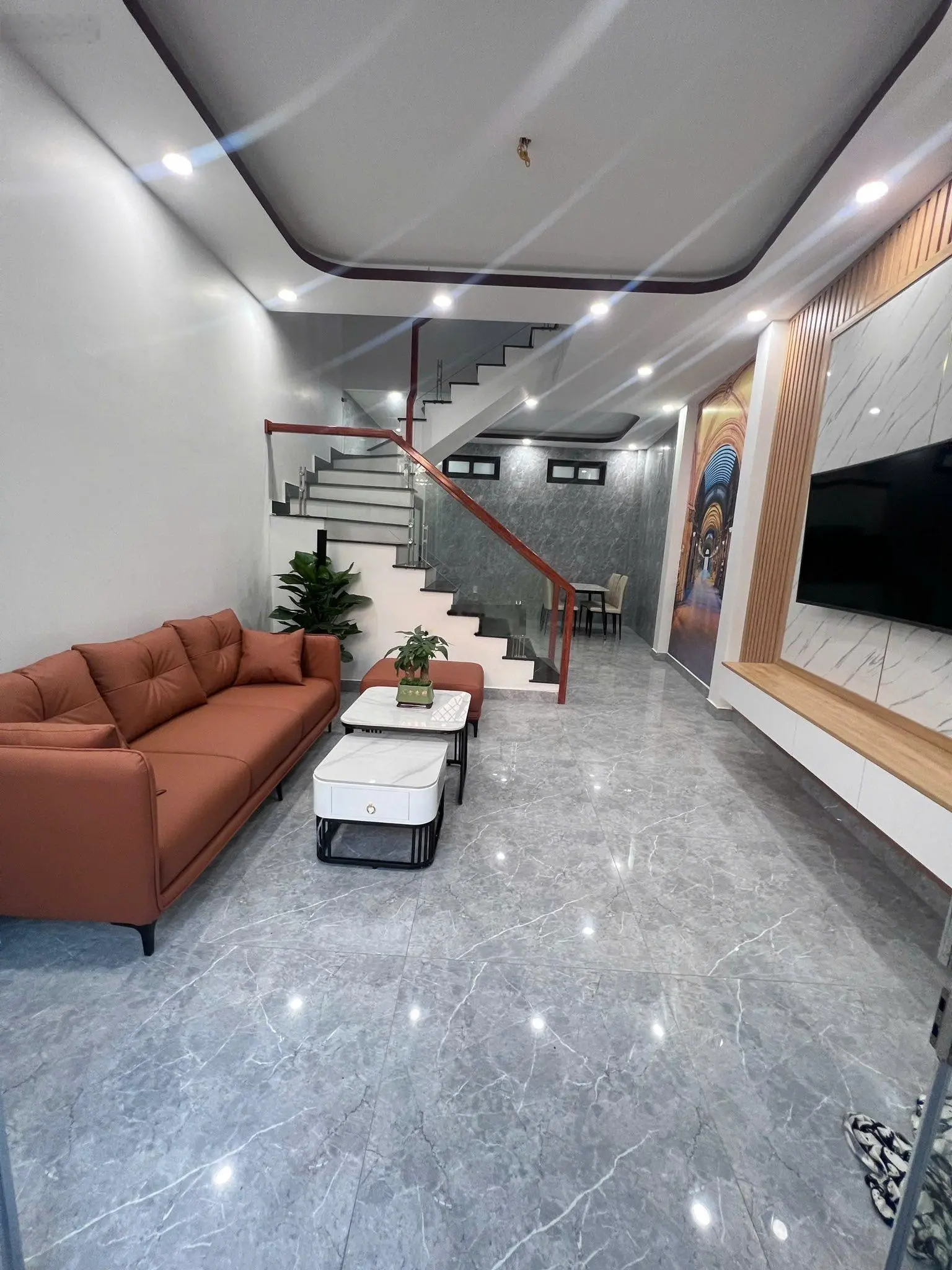 Bán nhà Phường Đông Hưng Thuận Quận 12 HCM, giá 1 tỷ600 tr còn thương lượng, tặng nội thất