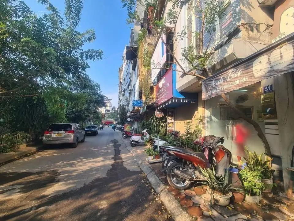 Bán gấp - ô tô đỗ cửa - Phạm Ngọc Thạch - Đống Đa - DT: 40m2/4tầng * nhỉnh 11 tỷ