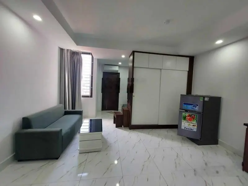 Tòa nhà căn hộ dịch vụ 125m2, 9 tầng, 35 phòng, khoá cửa vân tay - 3 thoáng. Doanh thu 2 tỷ/năm