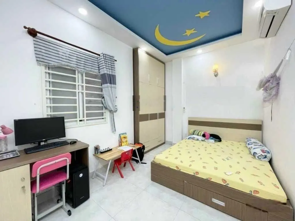 Nhỉnh 6 tỷ mặt tiền kinh doanh Hiệp Thành 45, Quận 12 hẻm ô tô tránh