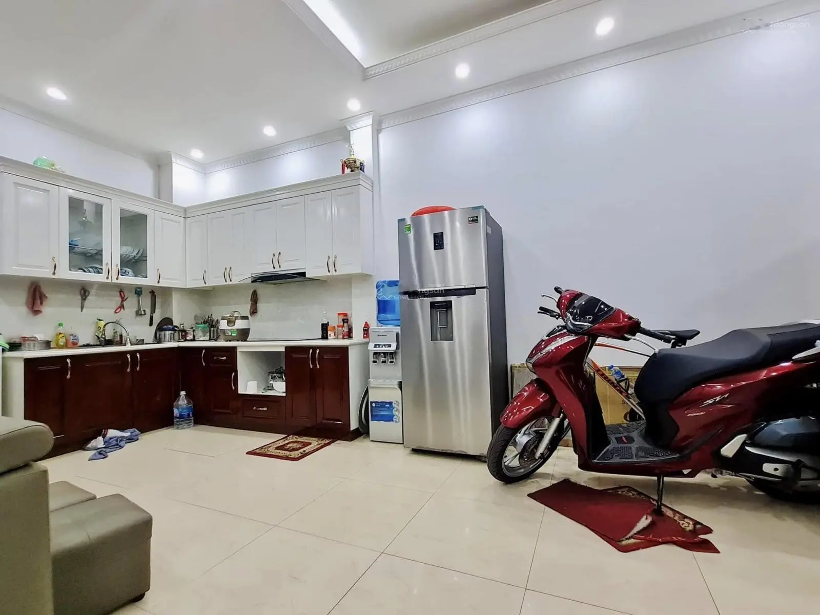Bán nhà Lạc Long Quân 38m2 - 5 tầng - tặng full nội thất - hai mặt ngõ trước sau - 0966341545