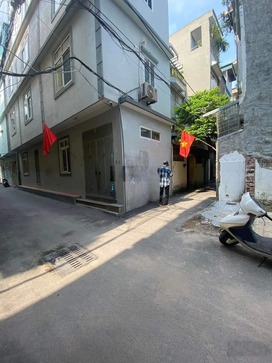 Chân ga Phùng Khoang, sát đường sắt trên cao, 60m2, 5 tầng, ô tô đỗ cửa. Giá 8 tỷ nhỉnh. Sổ đẹp