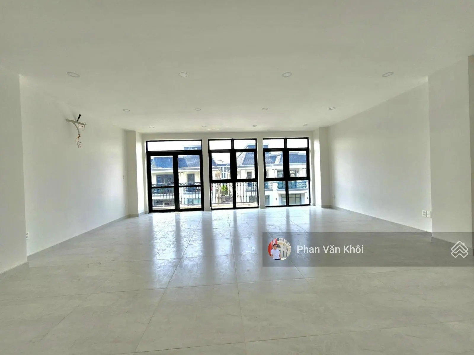 Bán Nhà Hoàn Thiện Nội thất Đường 36 Vạn Phúc Gần Trung Tâm Thương Mại KĐT Vạn Phúc - Giá Đầu Tư.