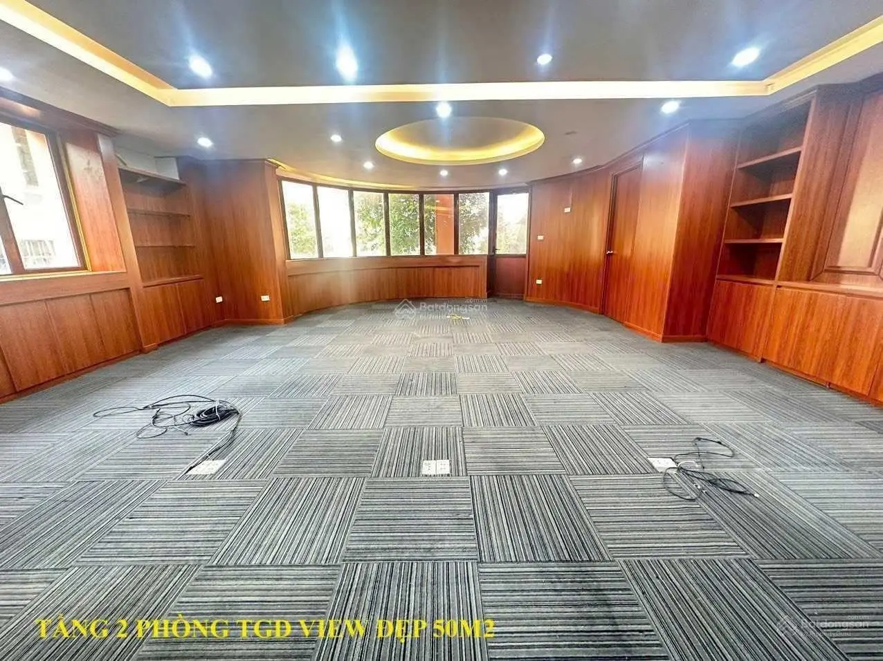 Chính chủ - tòa nhà 8 tầng mặt phố Lò Đúc. Căn góc 230m2, tương lai 2 mặt phố. Dòng tiền 2.6 tỷ/năm