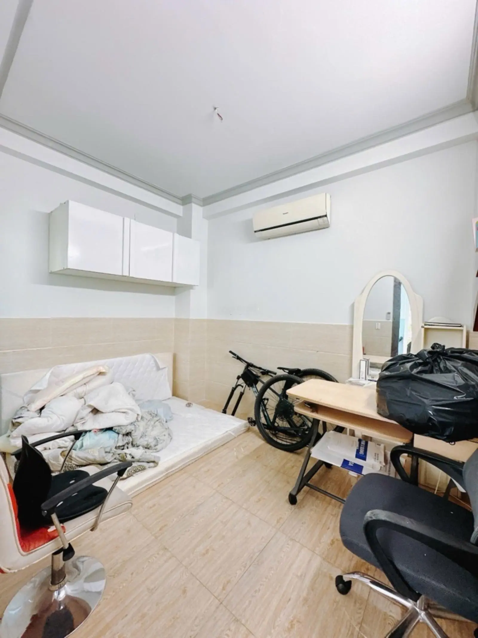 Bán nhà ngay MT đường Vĩnh Hội, Q4, DT 52m2 SHR ngay hồ bơi Bến Vân Đồn căn này đẹp nhất khu vực