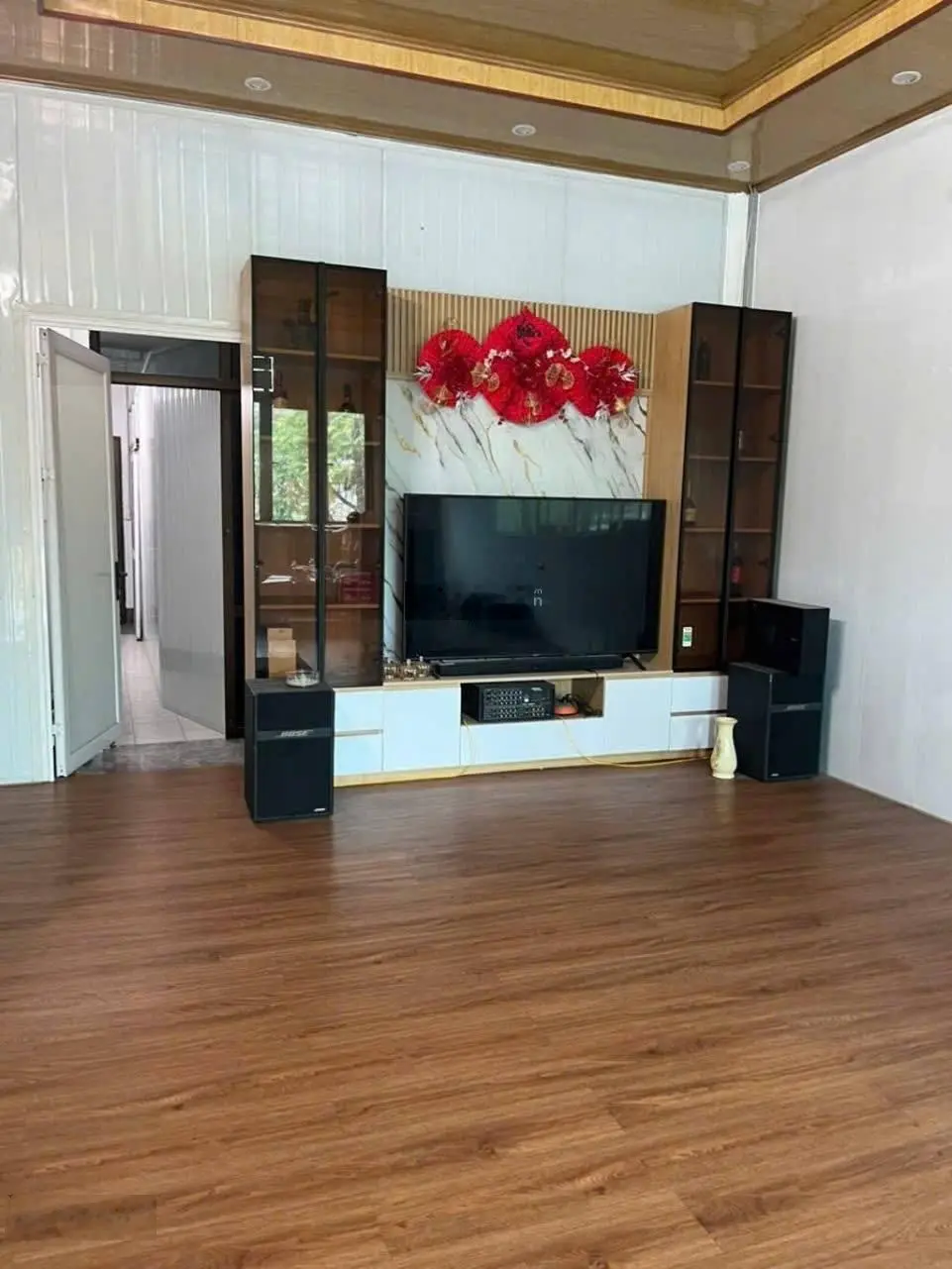 Nhà mặt phố 2 mặt tiền Hà Huy Tập - vỉa hè siêu rộng - kinh doanh mọi ngành nghề - 4 tầng sẵn