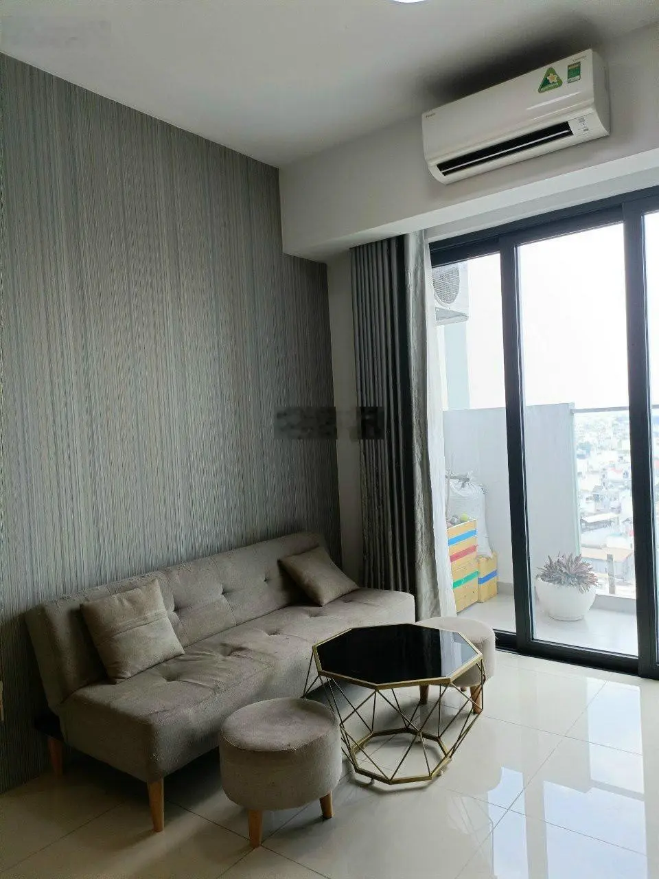 Hiếm có, khó tìm, căn Emerald 1PN + 1WC (53m2), bán hot 2tỷ810 (bao thuế phí), full NT
