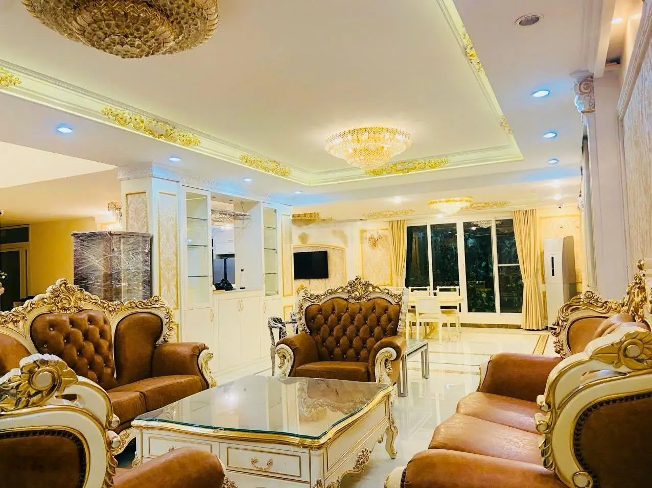 Kẹt tiền bán gấp Biệt thự đường Nguyễn Văn Hưởng Thảo Điền, DT 18X25 CN 434m2 - 85 tỷ