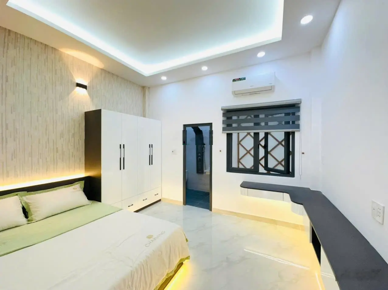 Nhà phố 4m x 15m.Xây 1 lửng 2 lầu full nội thất hẻm 8m gần mặt tiền đường Lâm Thị Hố