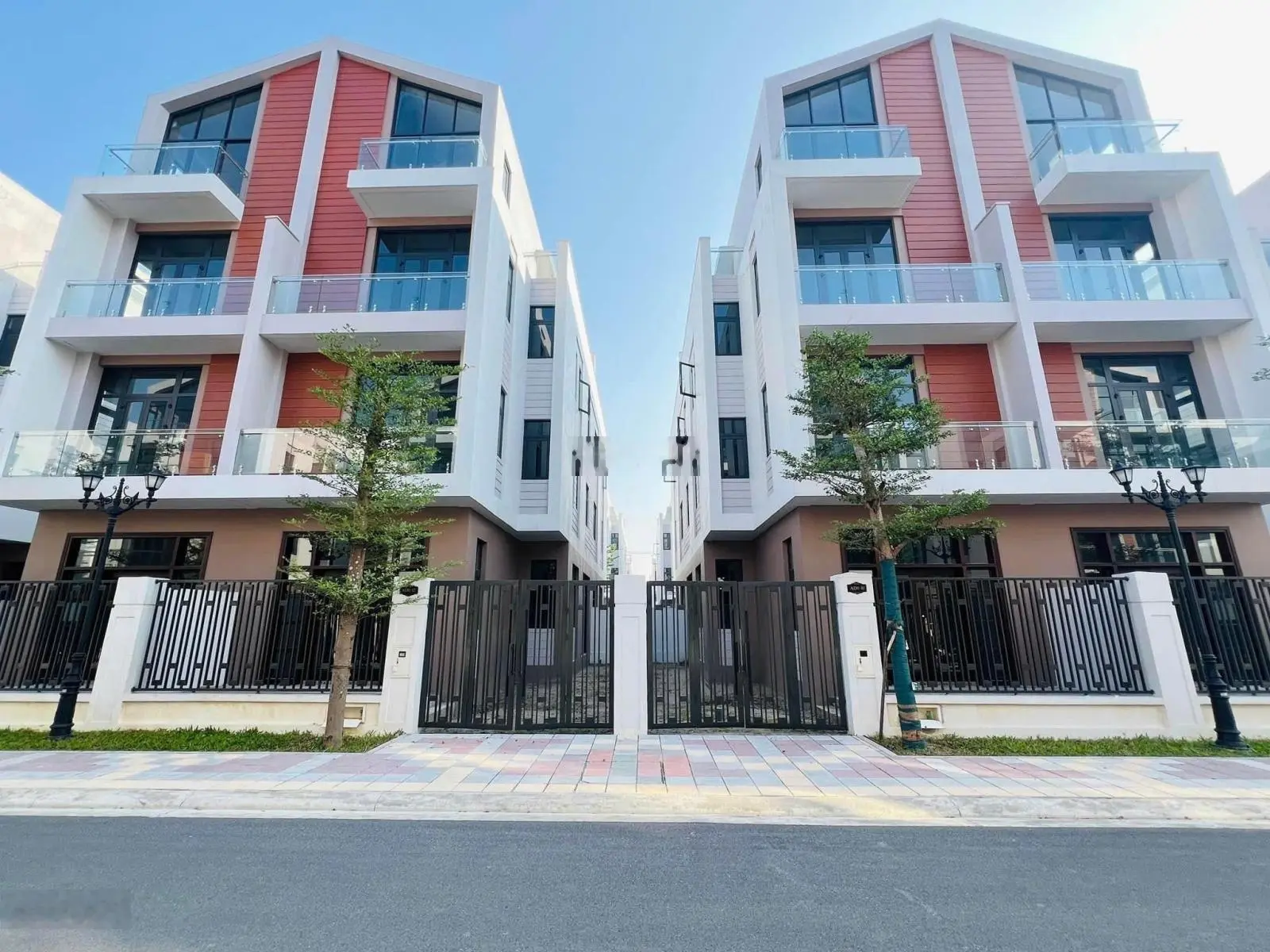 Mở bán biệt thự tứ lập ánh dương vin 3 - view hồ - công viên nước - ck 22% - htls 24 tháng 0%