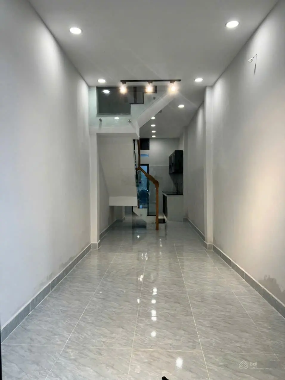 Rẻ nhất Tân Bình 2tỷ98! Vừa ở vừa KD buôn bán nail, Spa..