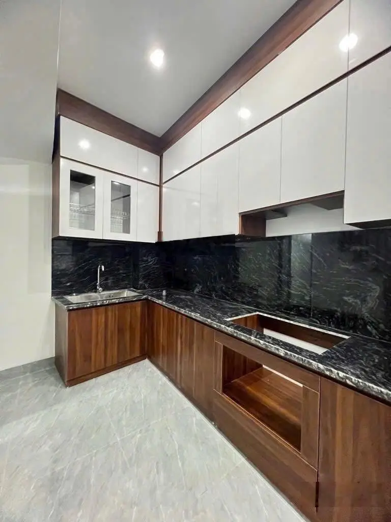 Trung tâm Ngọc Thuỵ, 10m ra Oto, phân khu hiếm vị trí siêu Đẹp - 30m2/5T mới cứng - giá nhỉnh 5tỷ