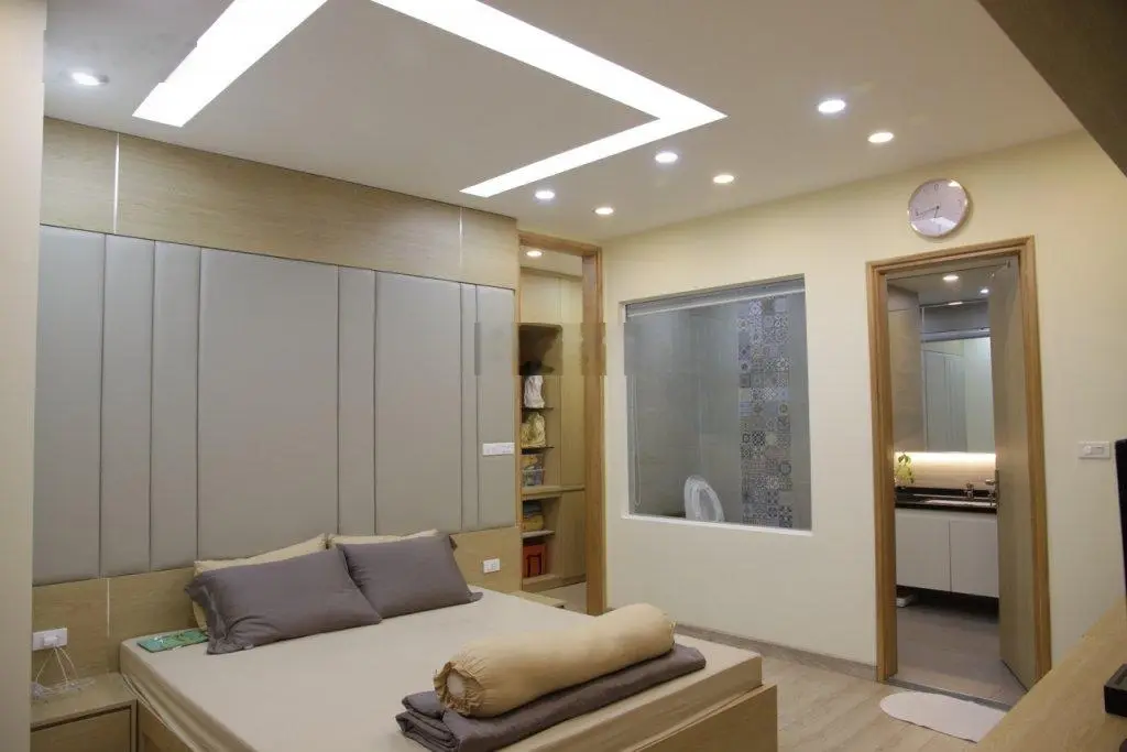 Chính chủ bán căn hộ 15-17 Ngọc Khánh. 122m2, 3PN,2vs, nhà sửa đẹp 0977 304 ***