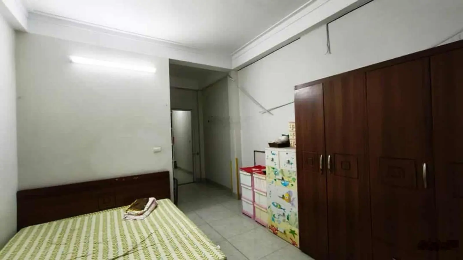 Bán nhà mặt phố ngọc lâm hầm + 5 tầng nổi dòng tiền 70tr/tháng view sông vỉa hè rộng kinh doanh