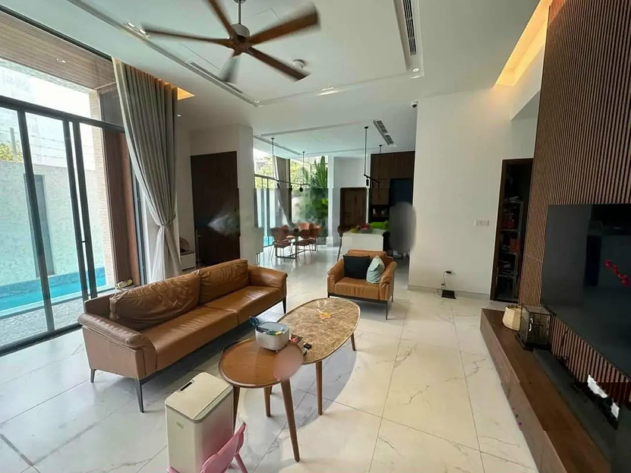Xuất cảnh bán gấp biệt thự MT khu Tên Lửa, 270m2, có hồ bơi, NT 5 sao, 25.8 tỷ. 0914 994 *** Hậu