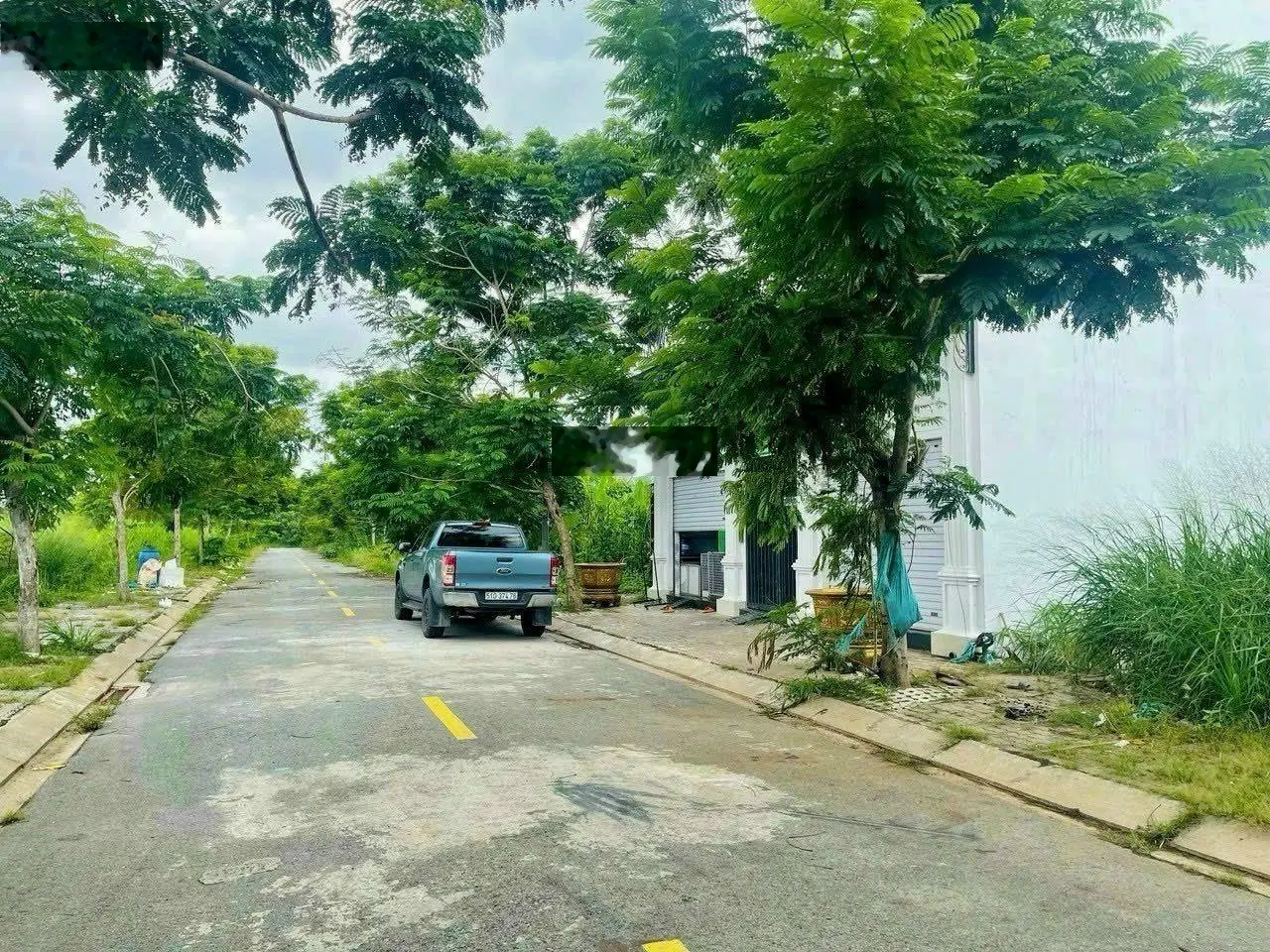 Cần bán lô đất KDC Long Hậu Nam Sài Gòn. DT: 5m x 20m giá 2 tỷ. Sổ đỏ riêng