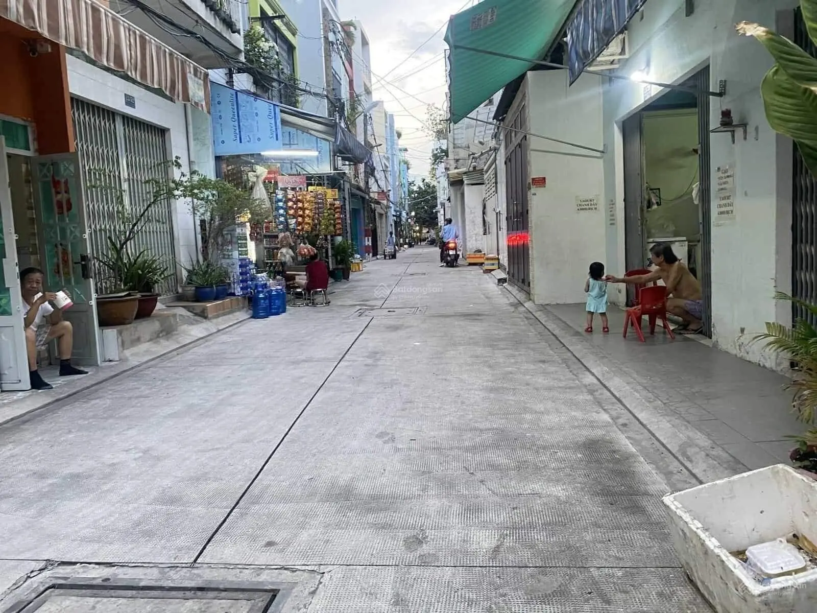 Bán nhà Thành Mỹ, trung tâm Tân Bình, 58m2, 3 tầng kiên cố, HXH sát nhà, 3PN, chỉ 6tỷ2 TL