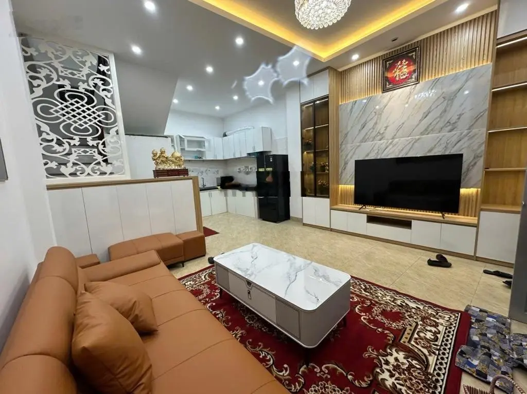 Chính chủ bán nhà riêng phố việt hưng.long biên.hơn 6 tỷ.ôtô tránh 10m.hàng xóm vinhomes riverside